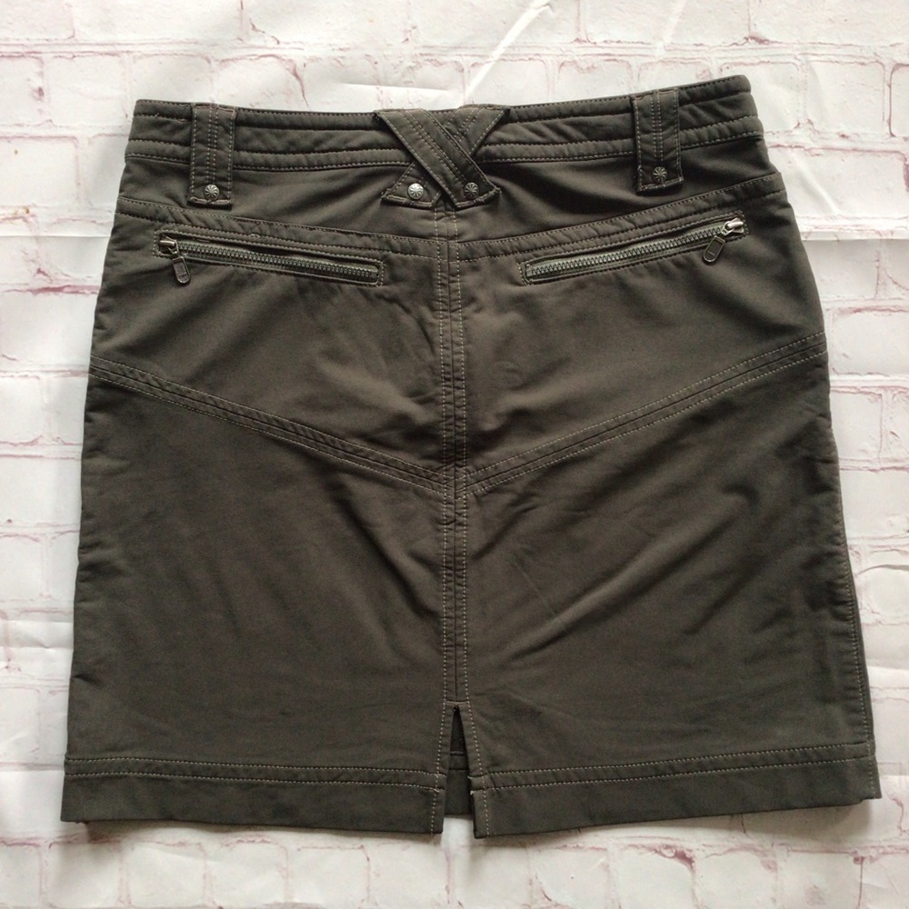 Athleta Gray Athletic Skirt - Size 2 - Picture 5 of 11